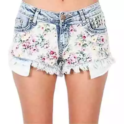 Reverse Women’s Size M Floral Metal Studded Exposed Pocket Denim Jean Shorts • $15