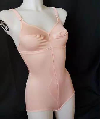 SLIMMING PASTEL PINK Vintage 1970s BODY BRIEFER SHAPER GIRDLE -sz 34 C • $41.10