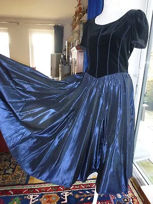 Absolutely Gorgeous Vintage Quality Laura Ashley Blue Velvet/taffeta Dress • £46