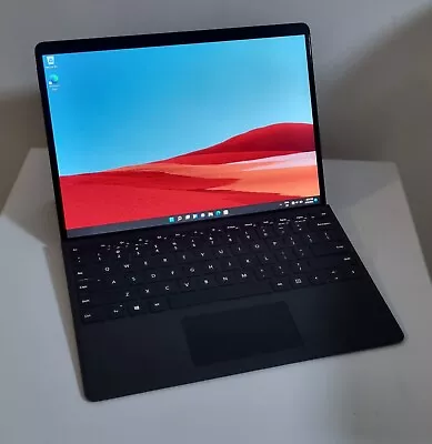 Microsoft Surface Pro X 256GB/8GB 4G + Keyboard  • $1375