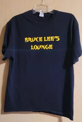 Bruce Lee's Lounge Tshirt MSOE Univ Yellow Graphics On Black Sz L Gildan  • $12