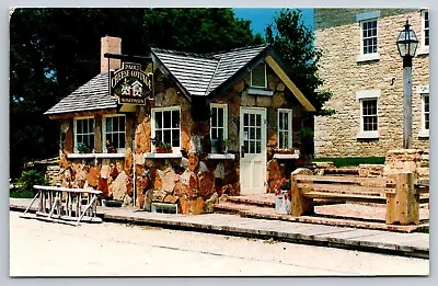 Postcard Madison Wisconsin The Paoli Cheese Cottage Posted 1986 • $4.85