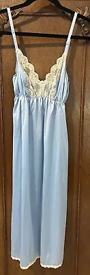 Vintage Van Raalte Nightgown Size 36 XS Small • $7.29