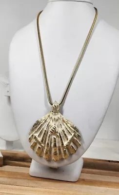 Stunning Vintage Goldtone Seashell Huge Runway Pendant Necklace  • $34.99
