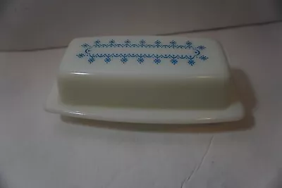 PYREX Blue Snowflake Garland Covered Butter Dish 72-B Pristine Vintage • $26.99