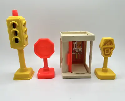 LOT OF 4-Vintage Fisher Price Little People-Various Main Street Pieces • $12.25