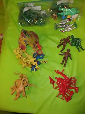 Vintage Group Of 114 Plastic Toy Figures All For One Price! Specifics In Details • $4.75