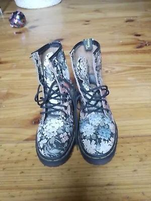 Doc Dr Martens Floral Vintage UK3  • $200