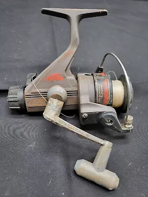 Vintage SILSTAR FX35 Graphite Fishing Reel Rear Control Drag Gear Ratio 4.6:1 • $14.50