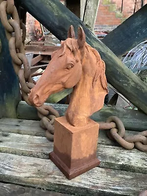 Cold Cast Iron Small Rusty Horse Head Bust Finial Statue Garden Ornament 🐴🐴 • £28.50