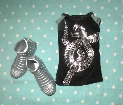 2014 Monster High Deuce Gorgon Manster 2 Pack Gil Silver Shoes Snake Tee Shirt • $6.99