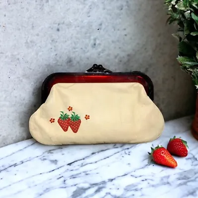 Vtg La Regale Ltd. Clutch Purse W/Embroidered Strawberries Hong Kong • $22.99