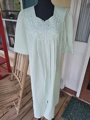 NWOT Miss Elaine Sz Medium Green White Gingham Check House Coat Nightgown • $24.99