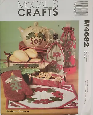 McCalls 4692 Pattern Christmas Gift Items Tray Bottle Bag Mitt Cozy Placemat • $7.19