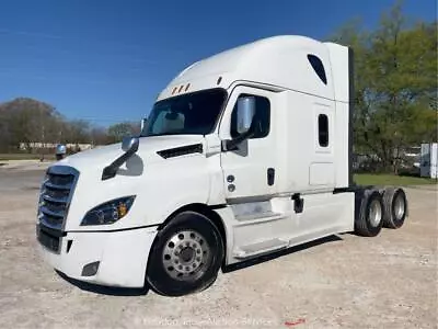 2018 Freightliner Cascadia Semi Truck Tractor Sleeper Cab Bidadoo -Repair • $11400