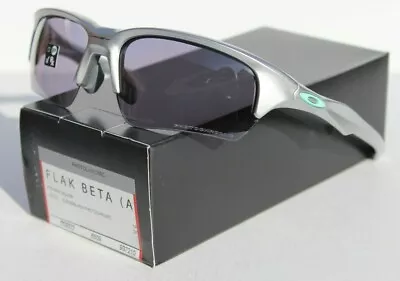 OAKLEY Flak Beta ASIAN FIT Sunglasses Silver/Clear Black PHOTOCHROMIC OO9372 NEW • $124.95