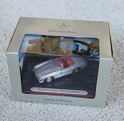Beautiful New Mercedes Benz 300SL Roadster 1:43 Classics Collection # B66045923. • $28