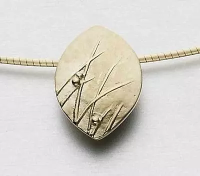 Ola Gorie 9ct Yellow Gold Mistral Pendant Wire Scottish Box • £195