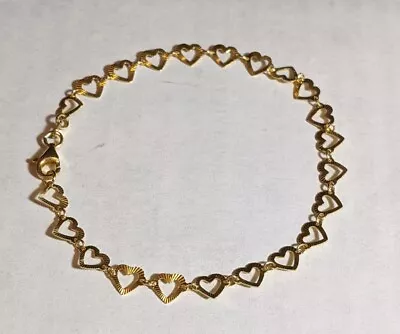 PRIMAVERA 24k Gold Over Silver Textured Heart Link Chain Bracelet - 8 Inch • £8.03