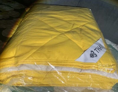$26.99 • Buy AUTHENTIC THAI AIRWAYS 1st Class  BLANKET SIZE 144x200 Cm