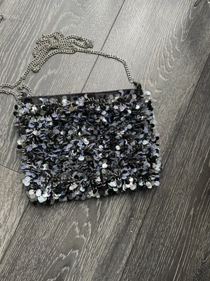 £5 • Buy Handbag With Silver Chain Strap