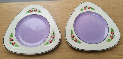 £11.40 • Buy 2 X SOHO POTTERY Solian TRIANGLE Ambassador Ware Side Plates  ENGLAND Lilac