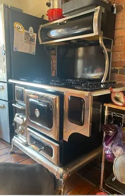 $3900 • Buy Pre Owned Heartland Classic Gas Range, 6 Burners, Great Condition