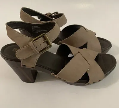$24.99 • Buy WHITE MOUNTAIN Womens Platform Sandals Wooden Heel Shoes Size 7.5 ( 1144)