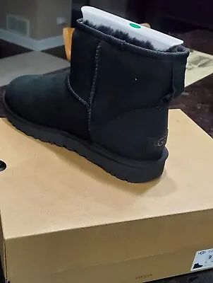 Ugg • $83.50