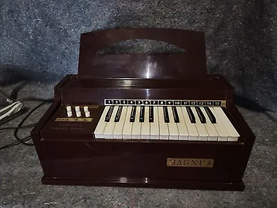 Vintage Magnus Electric Chord Organ Model 300 Made In USA. • $150