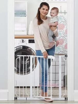 Regalo Easy Step Extra Tall Walk Thru Baby Gate Bonus Kit 4-In Extension • £35.99