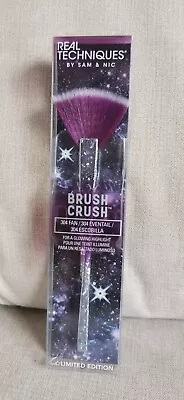 Real Techniques Highlight Fan Brush Makeup Brush Limited Edition For Powder • £6.99