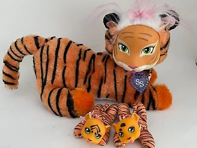 Safari Surprise Tiger Plush Mother Orange Cat 2 Baby Cubs Just Play Toy 2016 • $19.99