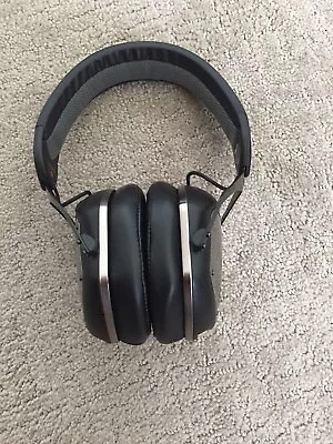 $180 • Buy V-MODA Crossfade Wireless Headband Headphones - Black