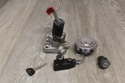 $81 • Buy  Yamaha V Star XVS 1100 CUSTOM CLASSIC IGNITION LOCK KEY SET W/ GAS CAP AND SEAT