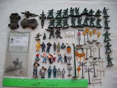 AS IS Lot Of 73 Assorted People Road Signs Army Men Figures O Scale - AS IS • $39.99