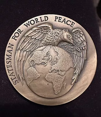 Large Henry Kissinger World Peace Bronze Medal By Medallic Art Co. NY • $24.99