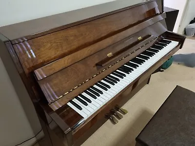 Yamaha Upright Piano C108 Walnut In Excellent Condition Includes Stool. • $2650