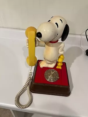 Vintage Snoopy And Woodstock Rotary Telephone  • $10.50
