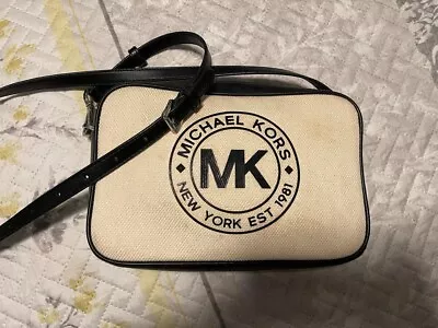 Michael Kors Crossbody Leather & Canvas Black • $15