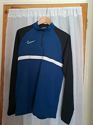 £7 • Buy Nike Track Suit Top Medium
