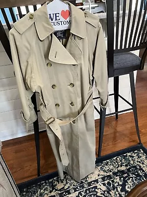 Womans Vintage Burberry Trench Coat • $150