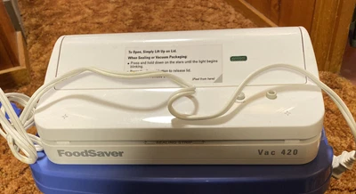 $18.50 • Buy Food Saver Home Vacuum Compact Series VAC 420 Packaging System & Pint Size Bags