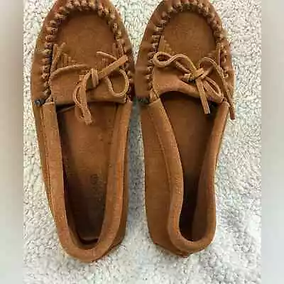 Minnetonka Moccasins Size 8 • $20