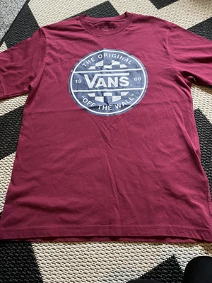 £5 • Buy Vans T Shirt Size 10-12