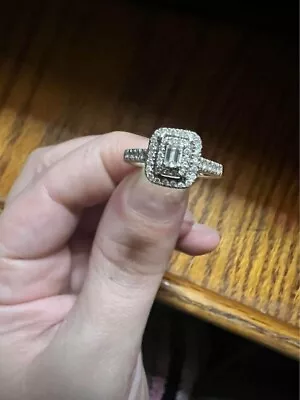 $800 • Buy Wedding Ring And Engagement Ring Set Full Details In Description From Seller