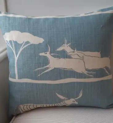 *CLEARANCE* Vanessa Arbuthnott *WILD & FREE*  In 'Teal' 15x14  Zipped Cover NEW • £13.99