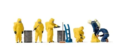 HO Preiser 10733 Firemen / Firefighter Figures In YELLOW HAZMAT Suits W/Barrels • $38.24