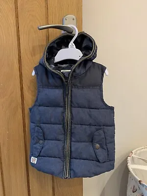 Boys Gilet 18-24 Months • £3.50