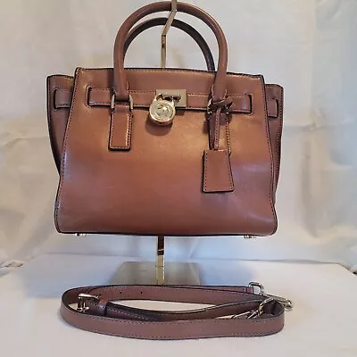 Michael Kors Hamilton Medium Traveler Brown Leather Shoulder Crossbody Purse  • $45